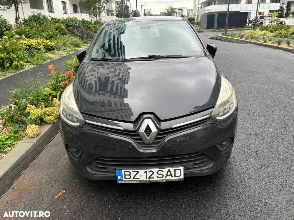 Renault Clio - 1