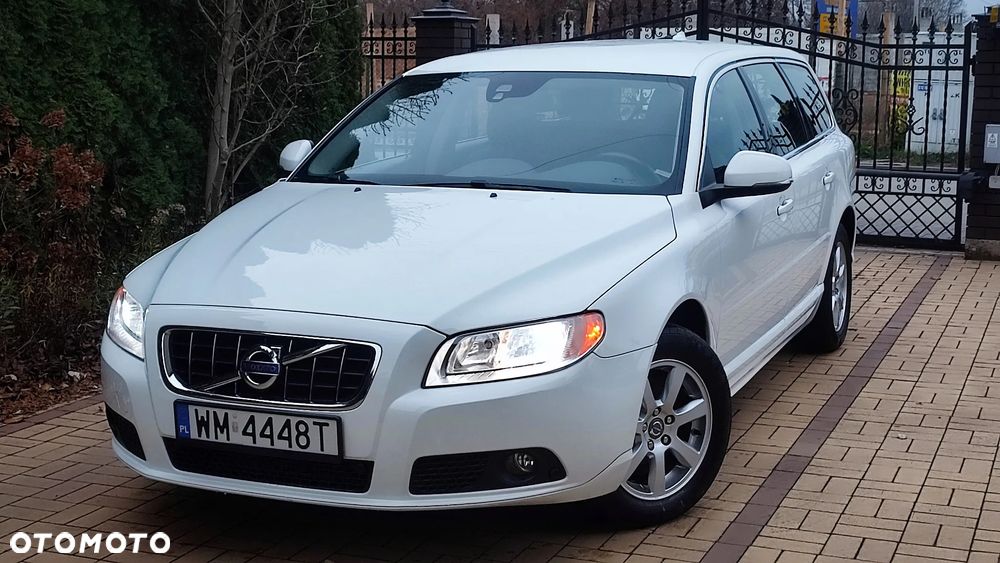 Volvo V70 D5 AWD Kinetic - 14