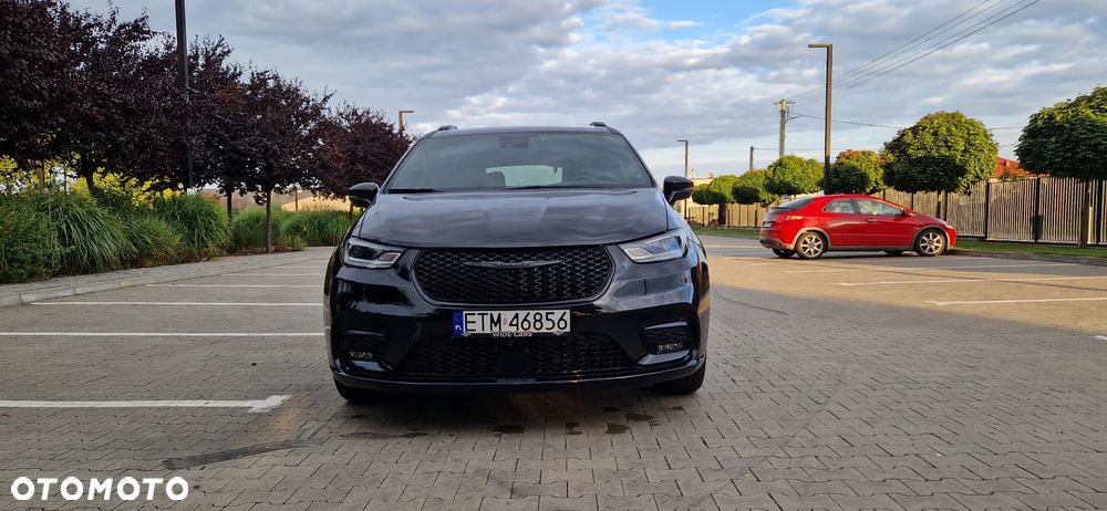 Chrysler Pacifica - 11