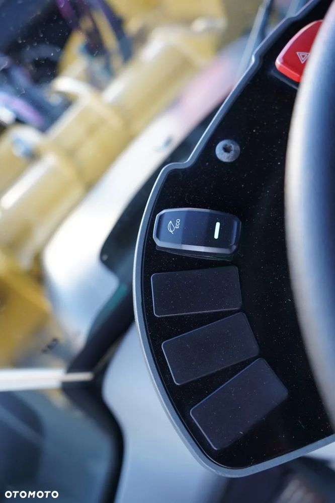 Caterpillar 906M / ŁADOWARKA KOŁOWA / 2020 ROK / ŁYŻKA SZCZĘKOWA / - 32