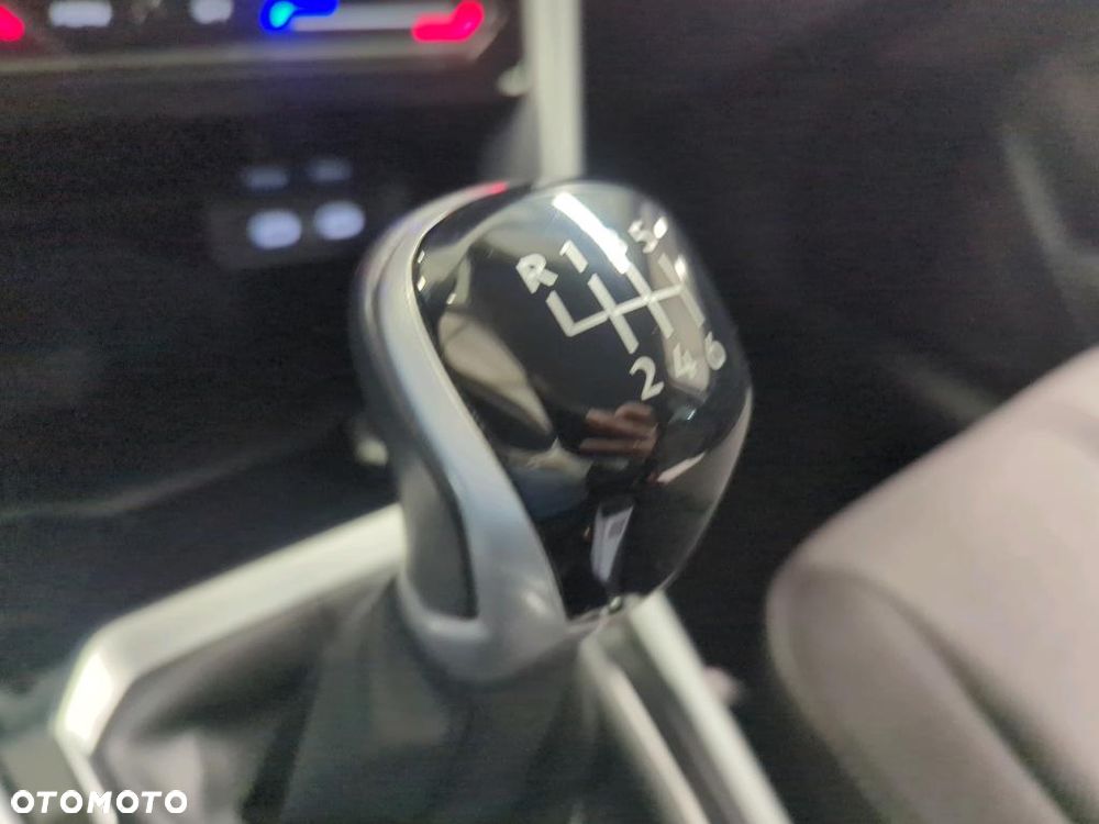 Volkswagen T-Roc 1.5 TSI Life - 13