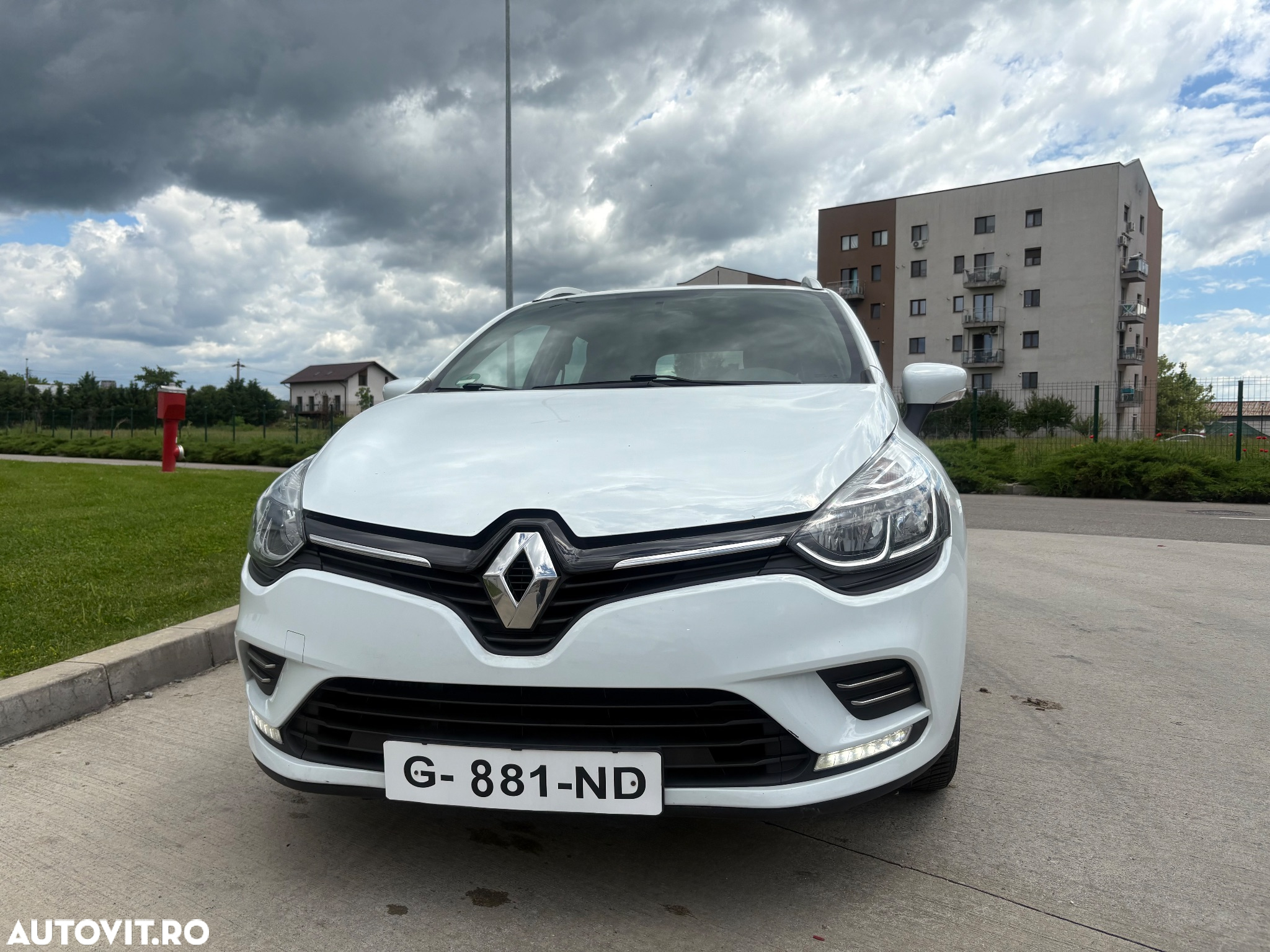 Renault Clio Estate Energy TCe Intens - 4