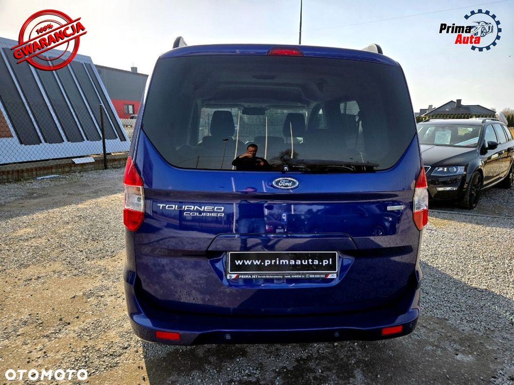 Ford Tourneo Courier - 13