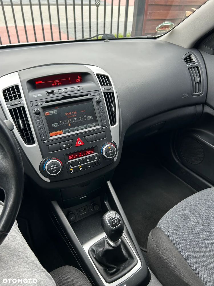 Kia Ceed - 15