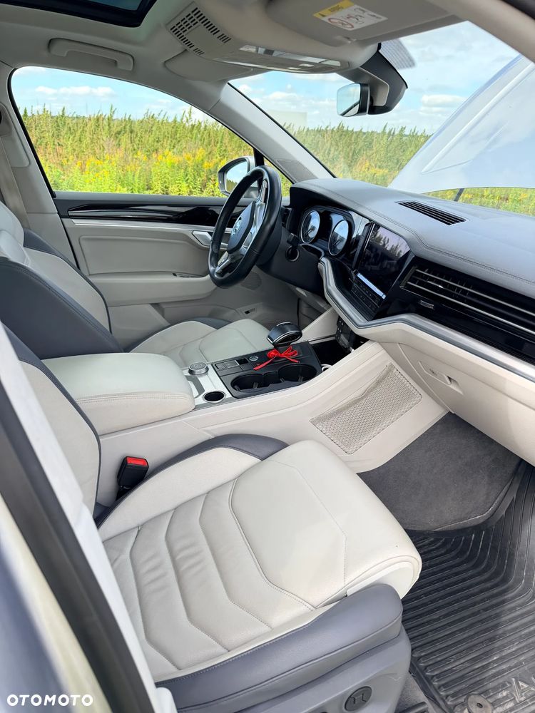 Volkswagen Touareg 3.0 V6 TDI SCR 4Mot Elegance - 18