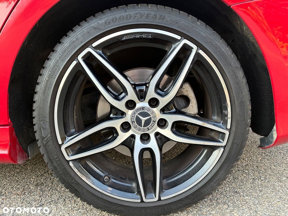 Mercedes-Benz CLA 180 AMG Line - 26