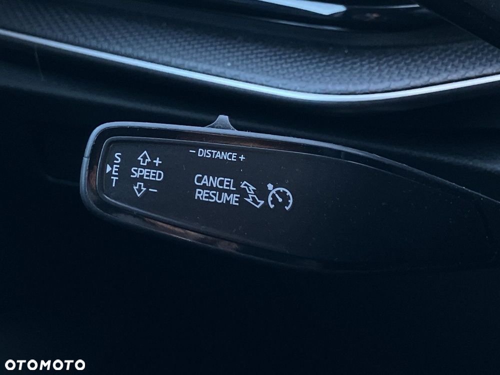 Skoda Superb 2.0 TDI SCR Selection DSG - 20