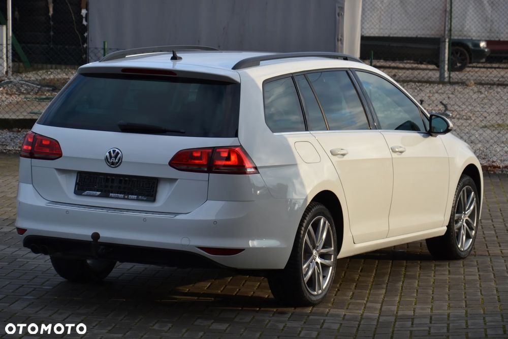 Volkswagen Golf Variant 2.0 TDI 4Motion BlueMotion Technology Highline - 10