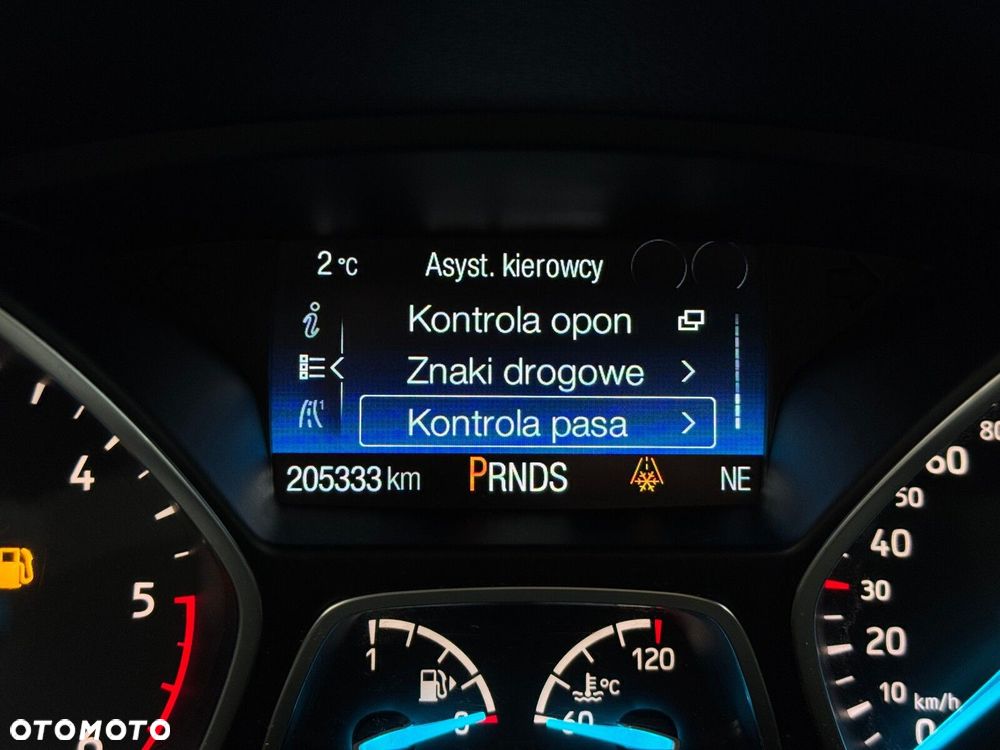 Ford Kuga 2.0 TDCi AWD Titanium - 35