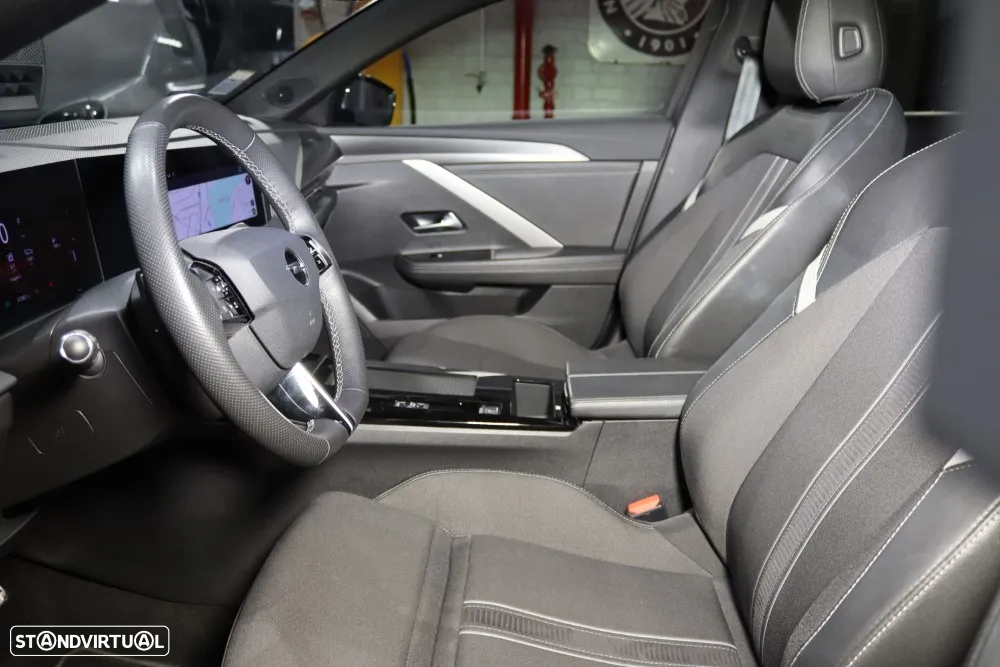 Opel Astra 1.5 D GS Line Aut. - 10