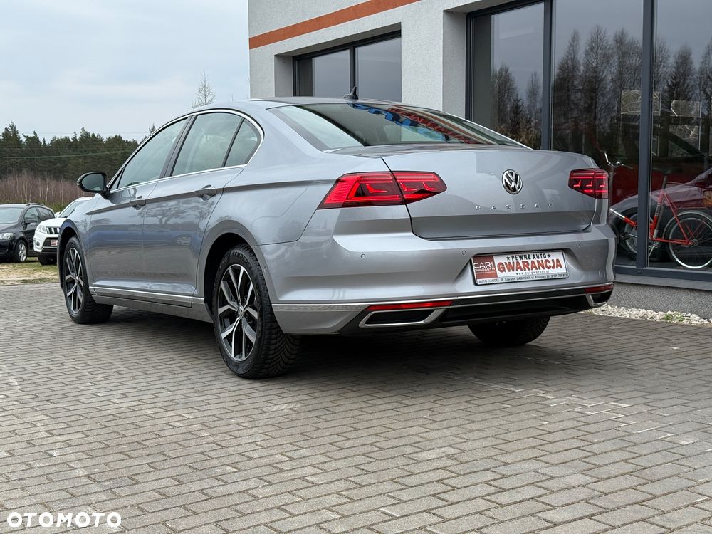 Volkswagen Passat 2.0 TDI (BlueMotion Technology) Trendline - 13