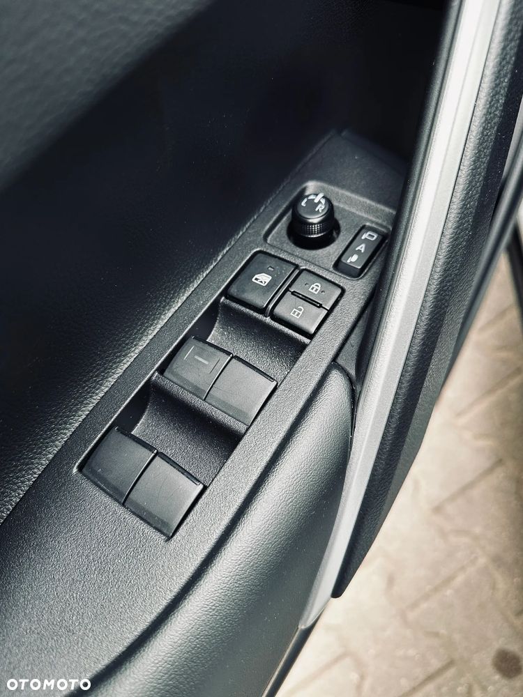 Toyota Corolla Cross 2.0 Hybrid Executive - 32