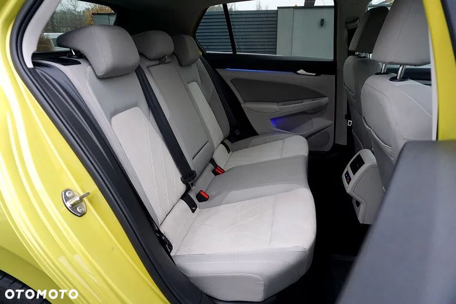 Volkswagen Golf - 26