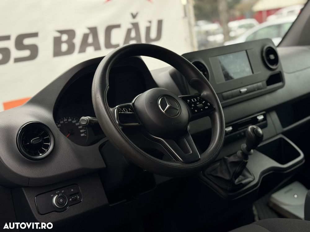 Mercedes-Benz SPRINTER - 20