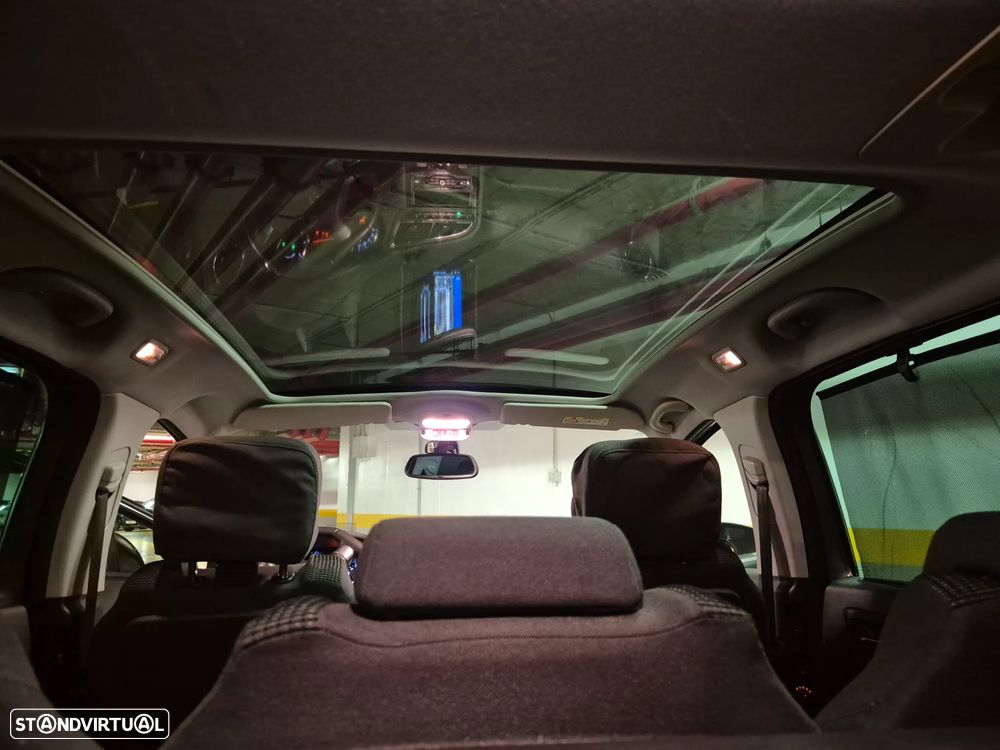 Peugeot 5008 1.6 E-HDi Allure 2-Tronic - 47