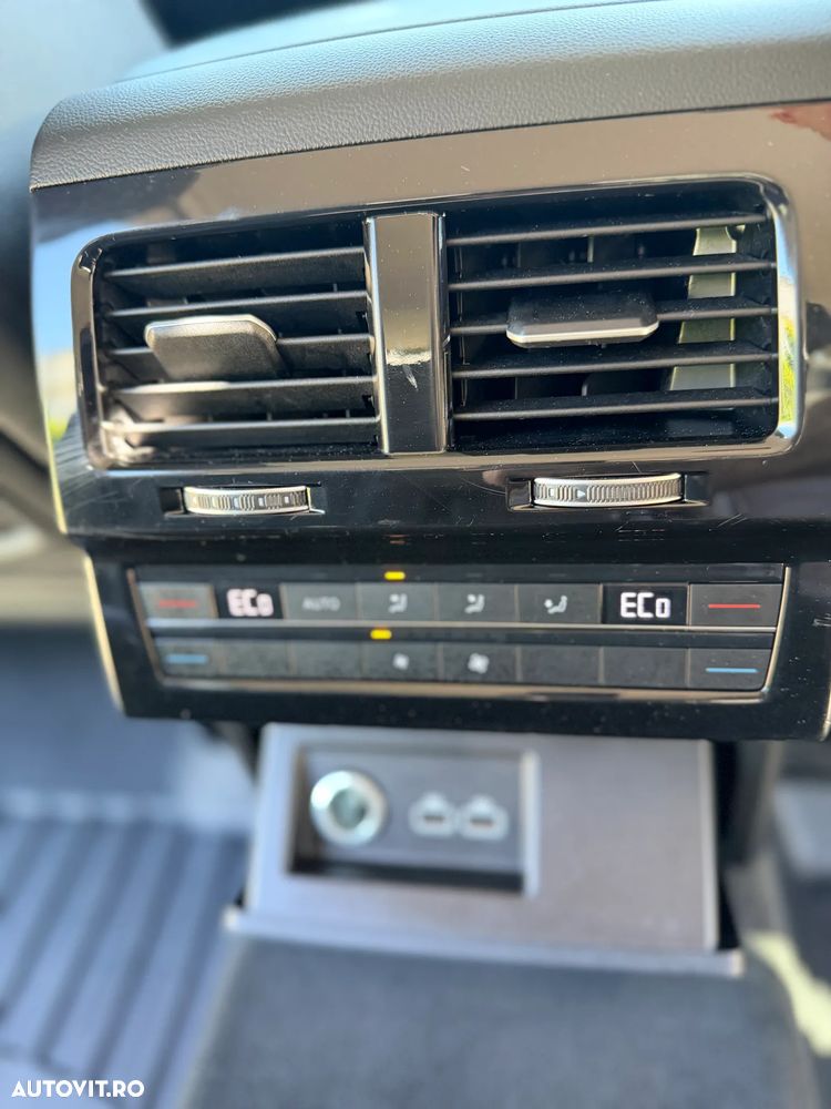Volkswagen Touareg V6 TDI Elegance - 15
