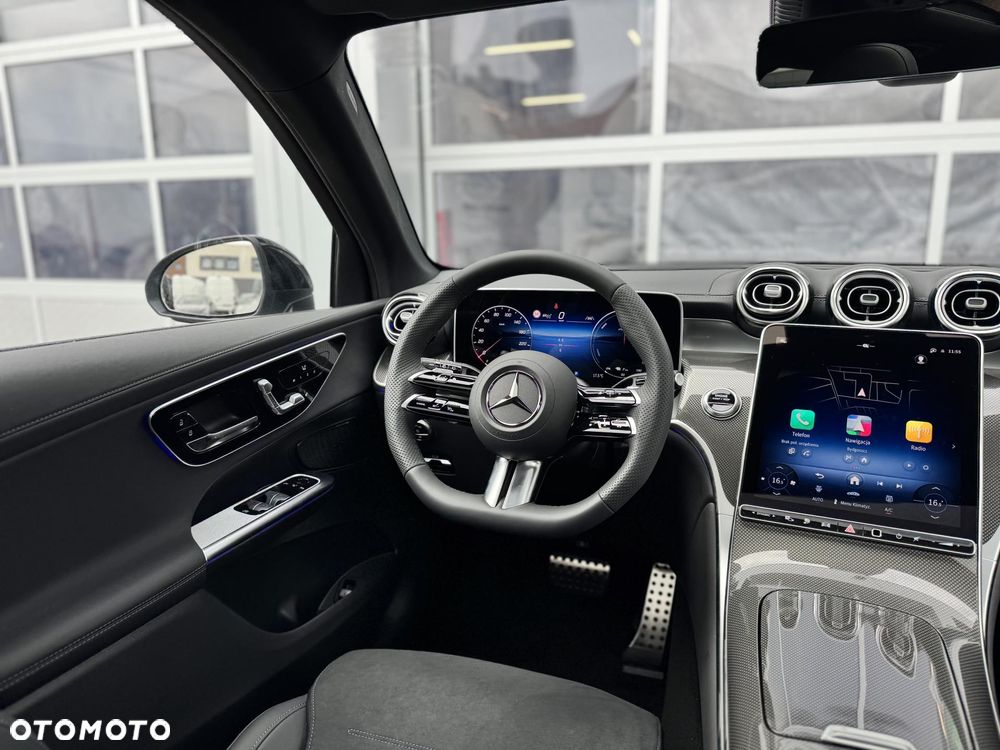 Mercedes-Benz GLC 300 e 4-Matic AMG Line - 13