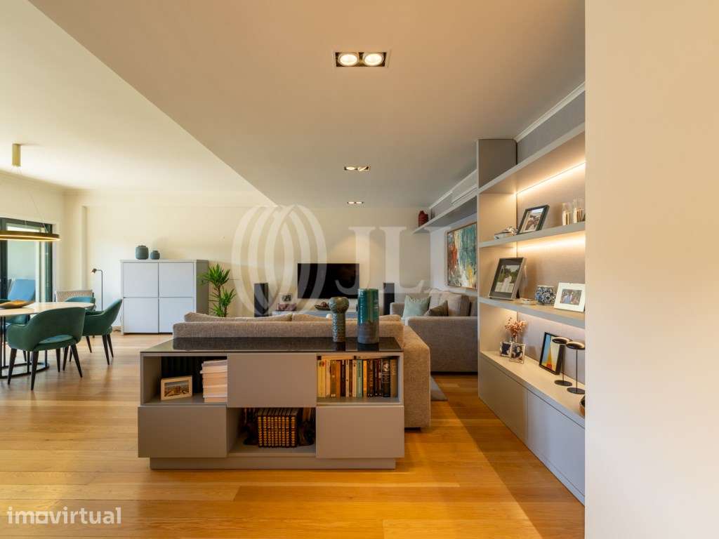 Apartamento T3, com varanda e estacionamento, em Lisboa - Grande imagem: 4/39