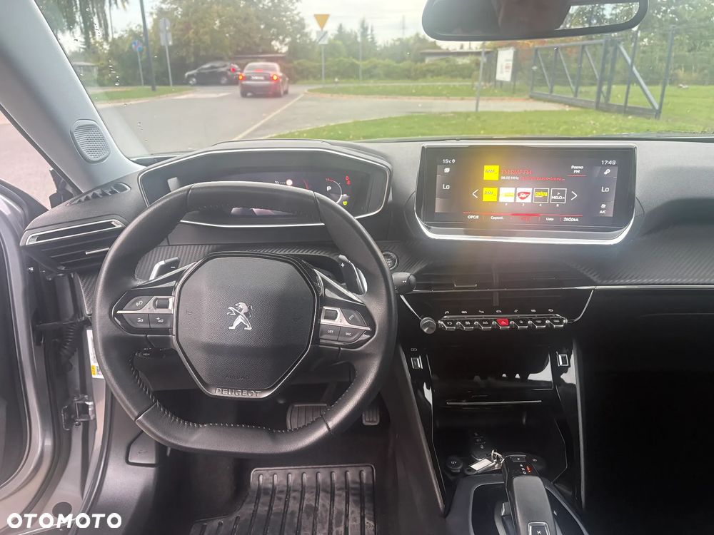 Peugeot 2008 PureTech 130 EAT8 Allure - 18