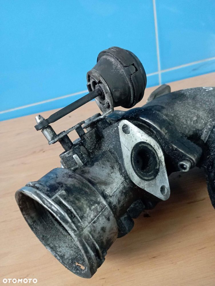 Kolektor ssący vw t5 038129713ag - 3