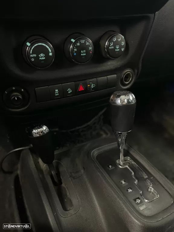 Jeep Wrangler Unlimited 2.8 CRD Auto Rubicon - 16