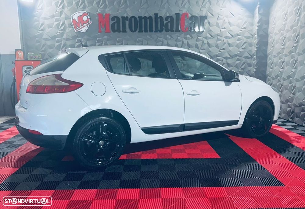 Renault Mégane 1.5 dCi Dynamique - 7