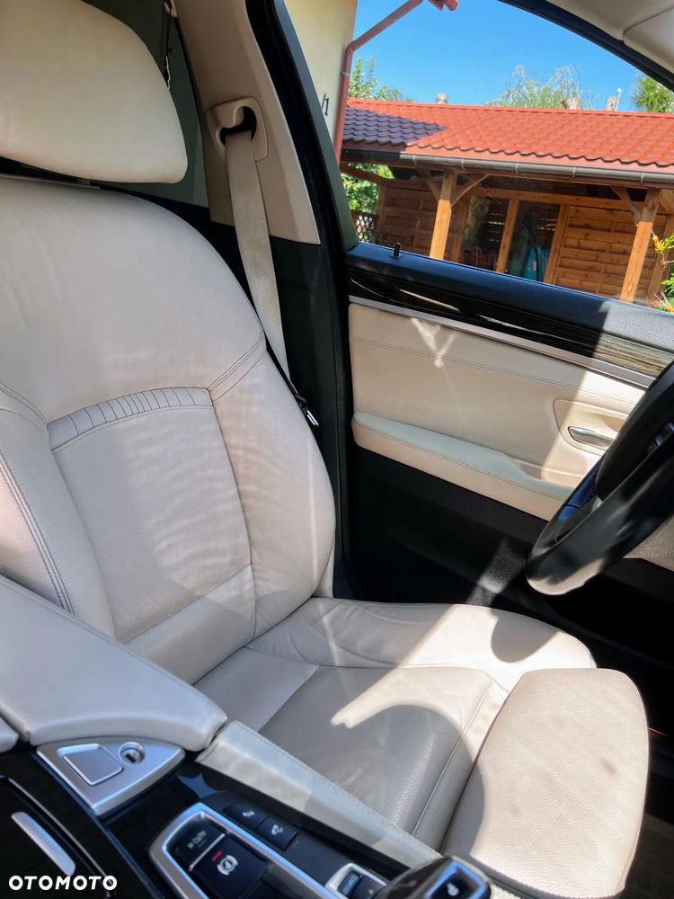 BMW Seria 5 520d xDrive Luxury Line - 29