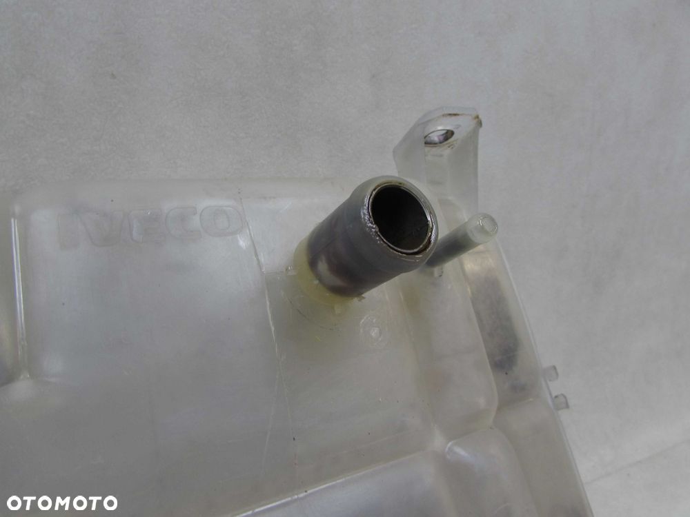 IVECO DAILY IV 06-12 ZBIORNIK ZBIORNICZEK WYROWNAWCZY 504181087 CZUJNIK - 4