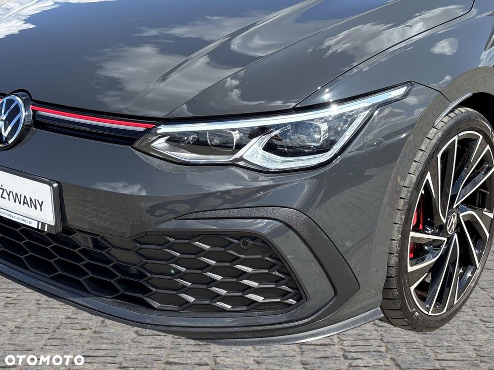 Volkswagen Golf - 35