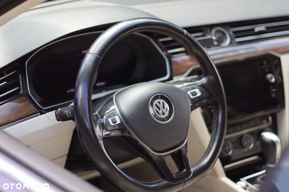 Volkswagen Passat 1.8 TSI BMT Highline DSG - 17