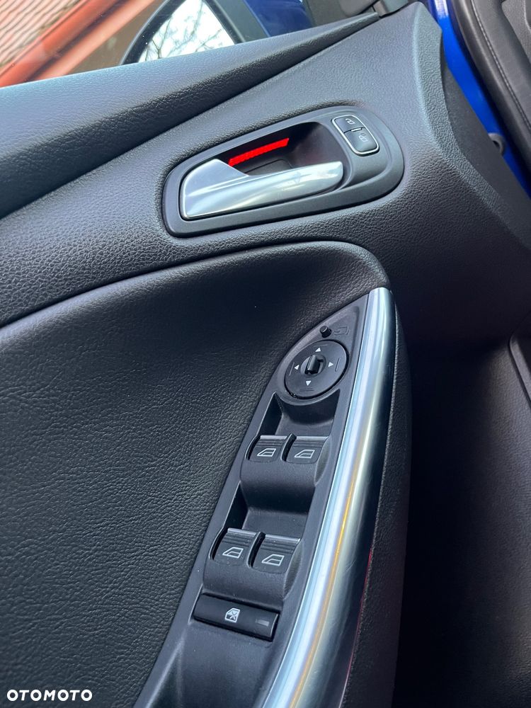 Ford Focus 2.0 TDCi ST - 12