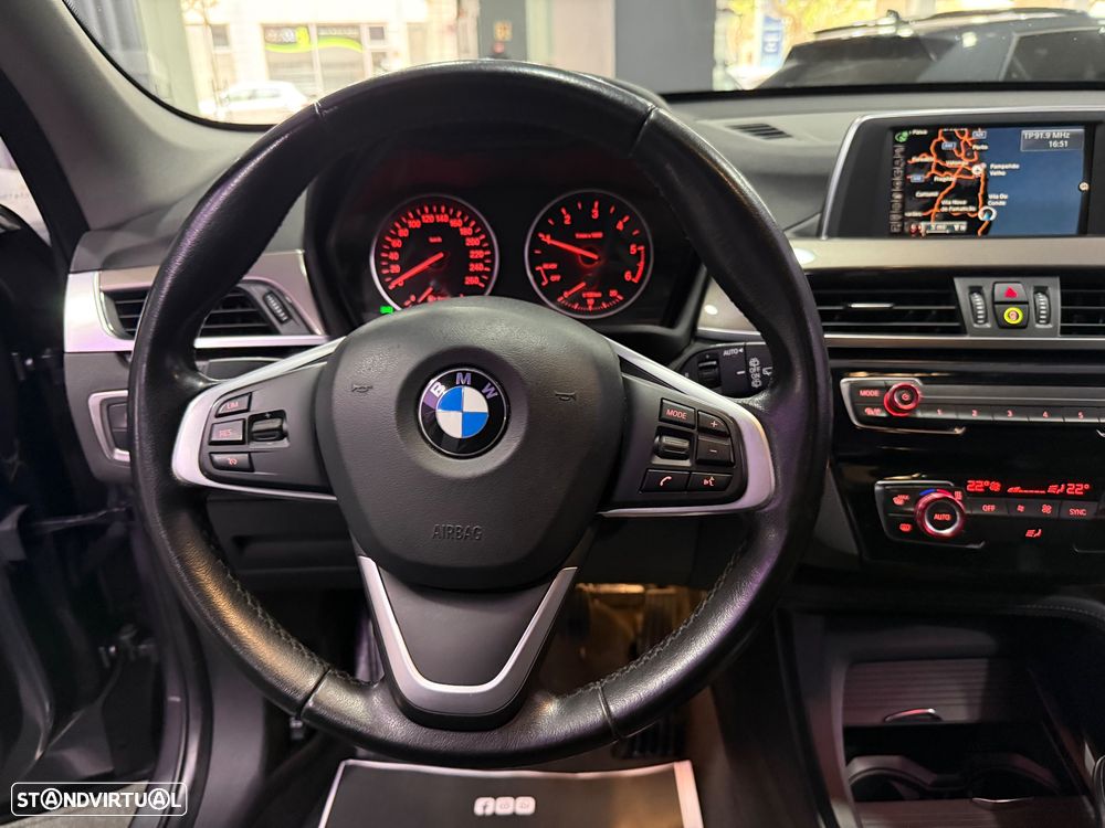 BMW X1 16 d sDrive Line xLine - 22