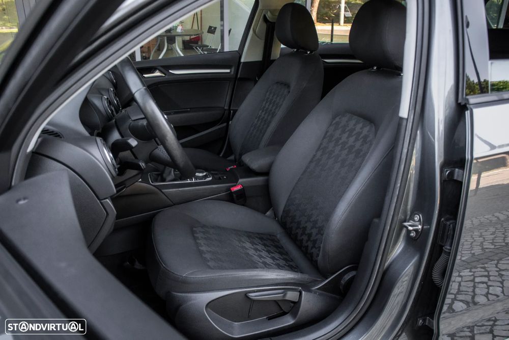 Audi A3 1.6 TDI Attraction - 26