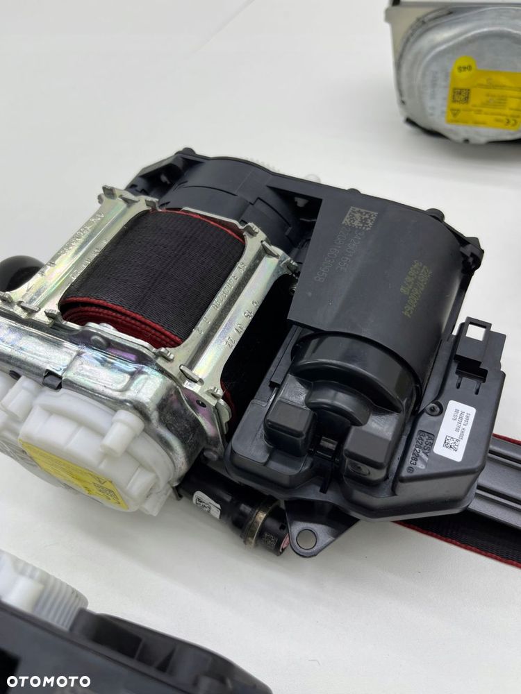 AUDI A3 8Y RS3 PASY BEZPIECZEŃSTWA KOMPLET ORYGINAŁ 8Y0357805D 8Y0857706H - 4