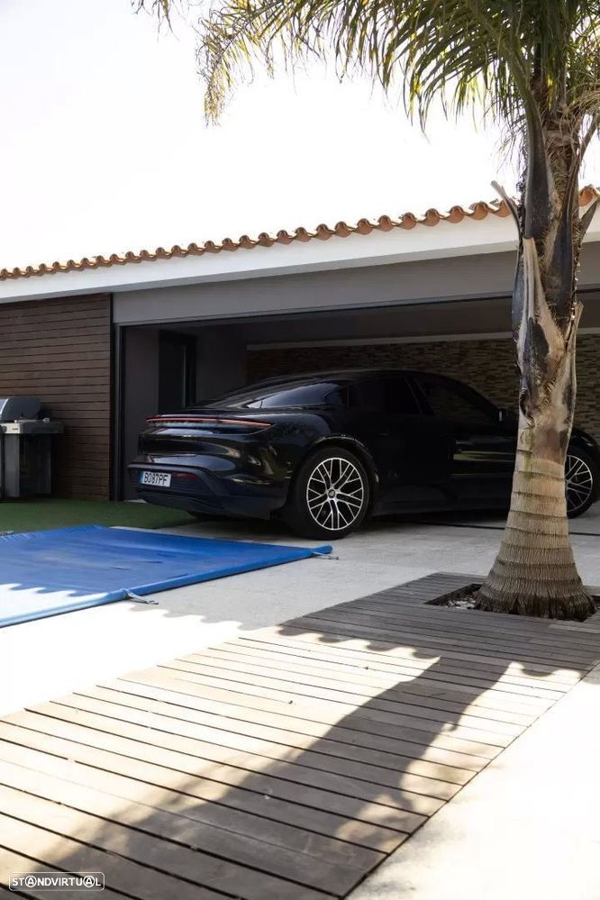 Porsche Taycan Standard - 22