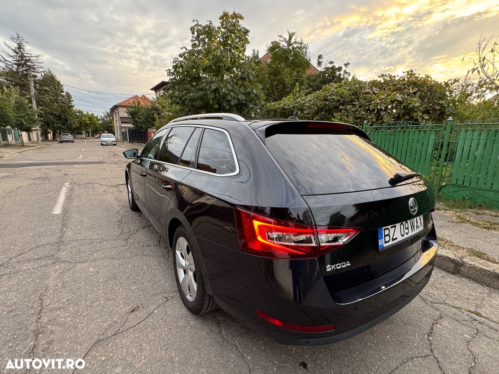 Skoda Superb 2.0 TDI Ambition - 5