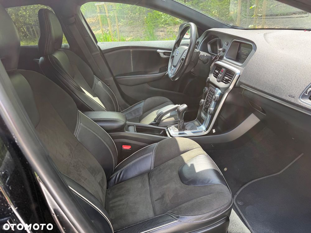 Volvo V40 D2 RDesign - 12