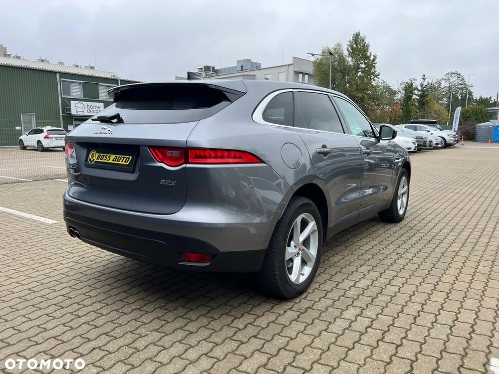 Jaguar F-Pace 25t AWD Prestige - 9