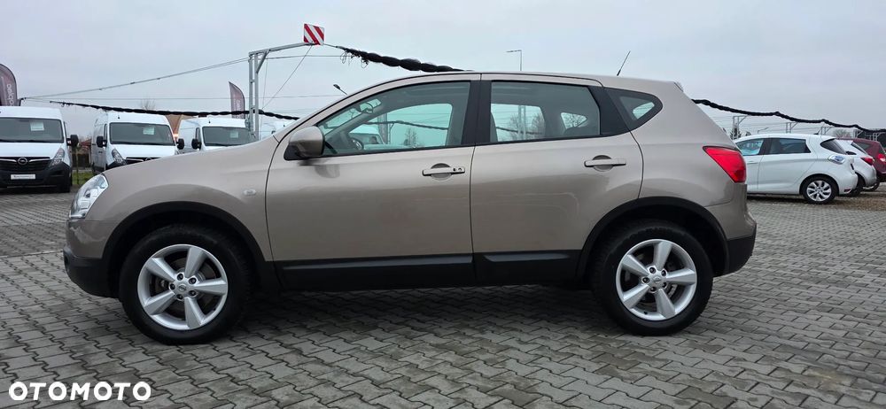 Nissan Qashqai 2.0 dCi 4 x 4 DPF tekna - 3