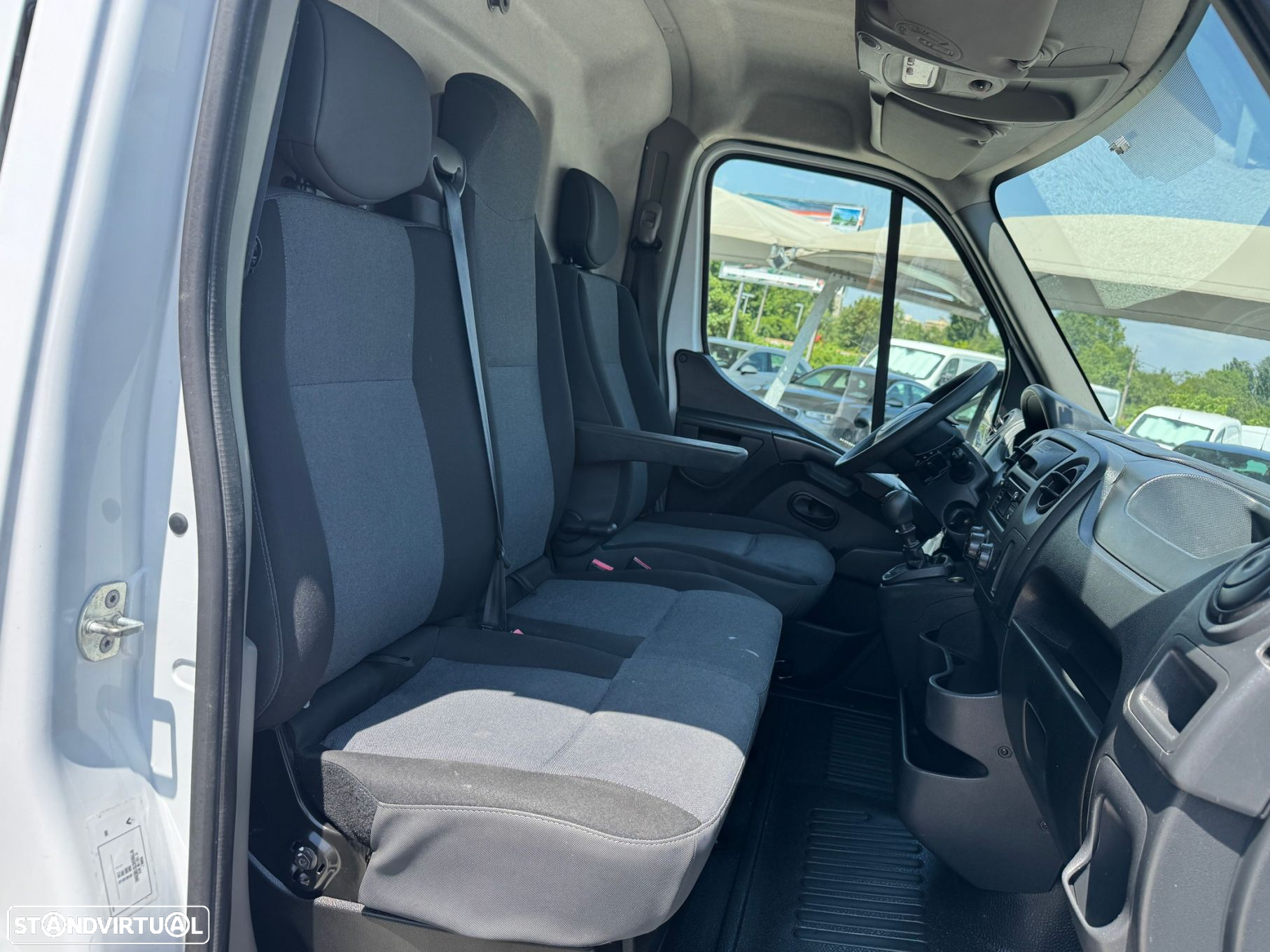 Renault Master 2.3 dCi L2H2 3.5T - 10