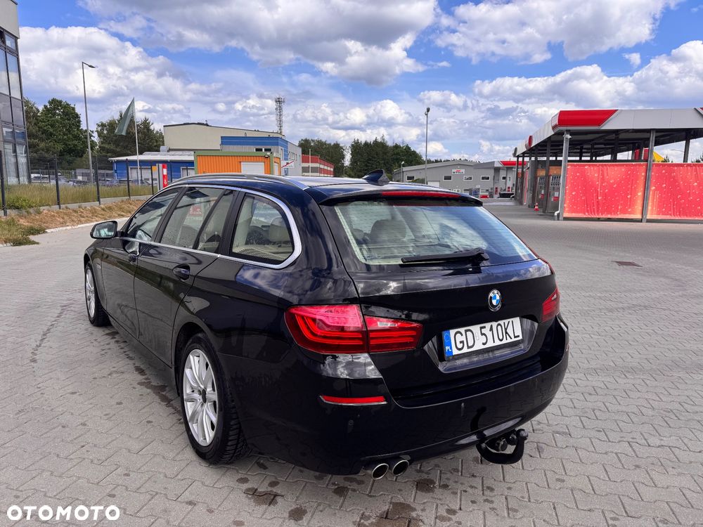 BMW Seria 5 525d xDrive Sport-Aut Luxury Line - 4