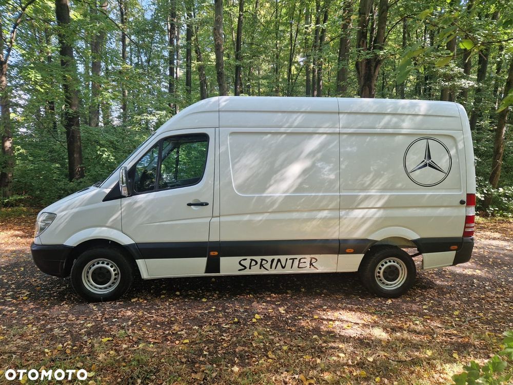 Mercedes-Benz Sprinter - 12