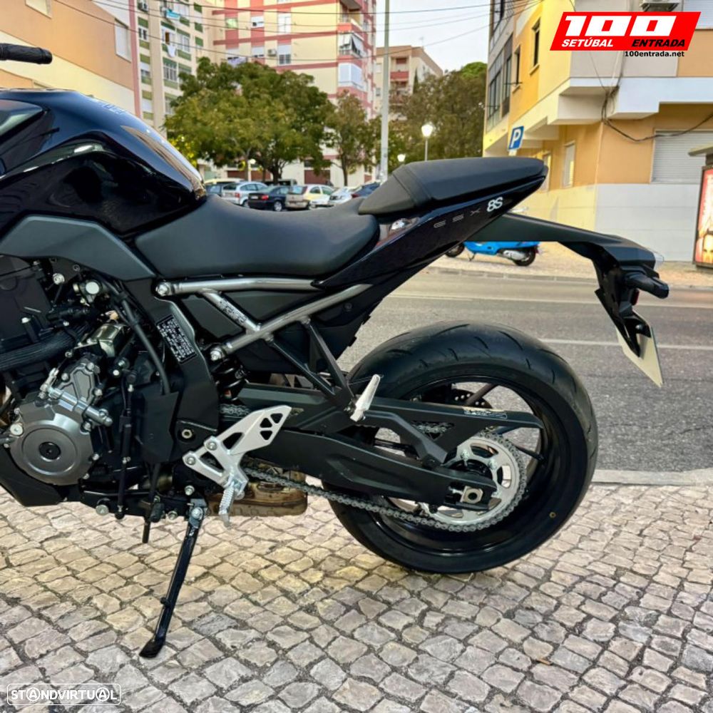 Suzuki GSX 800 S - 25