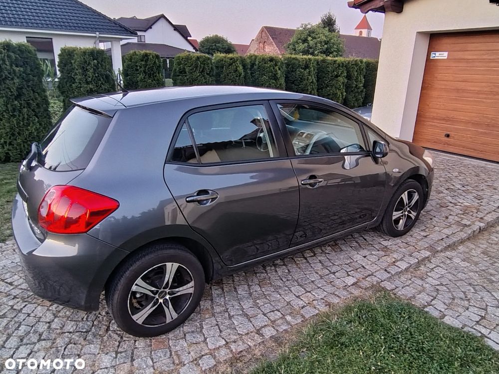 Toyota Auris 1.6 VVT-i Team - 11