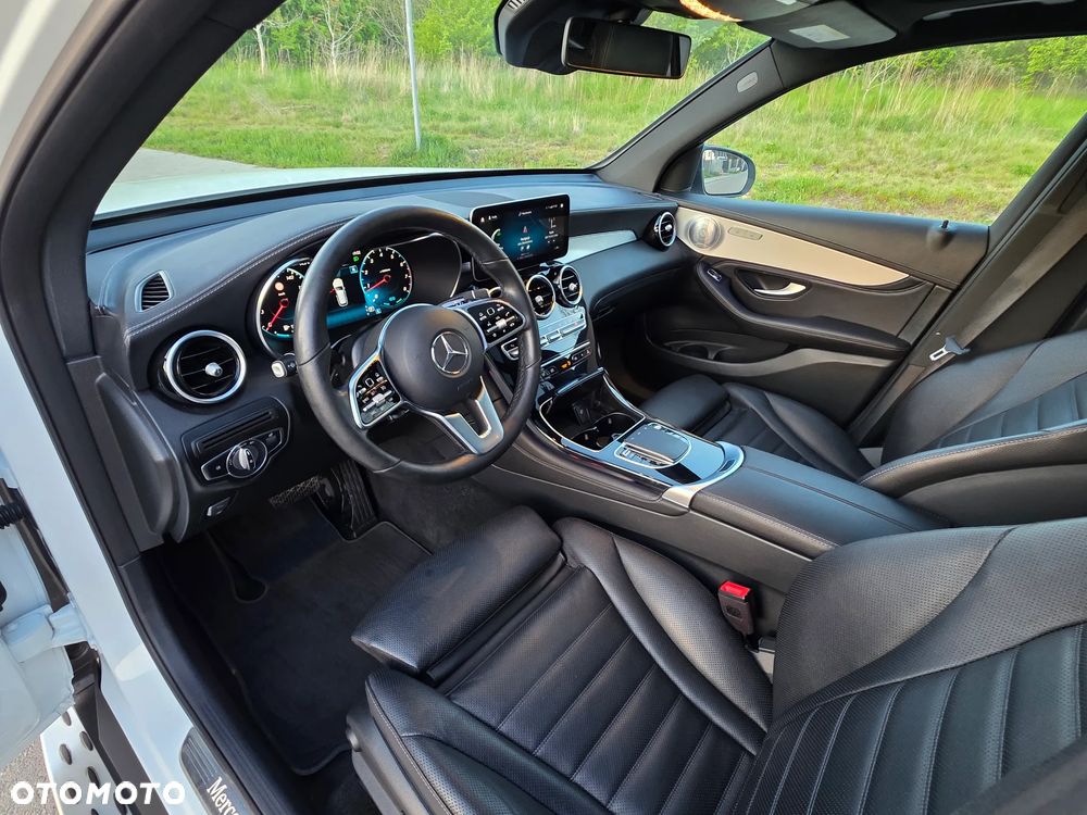Mercedes-Benz GLC 200 4Matic 9G-TRONIC AMG Line - 16