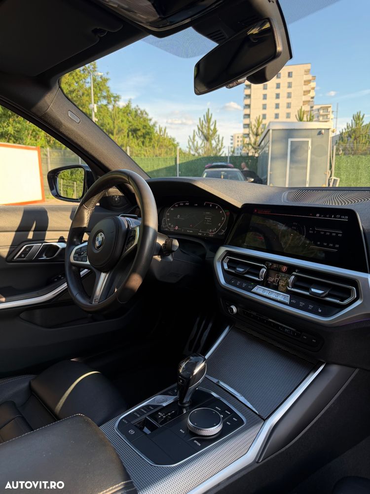BMW Seria 3 330i AT M Sport - 20