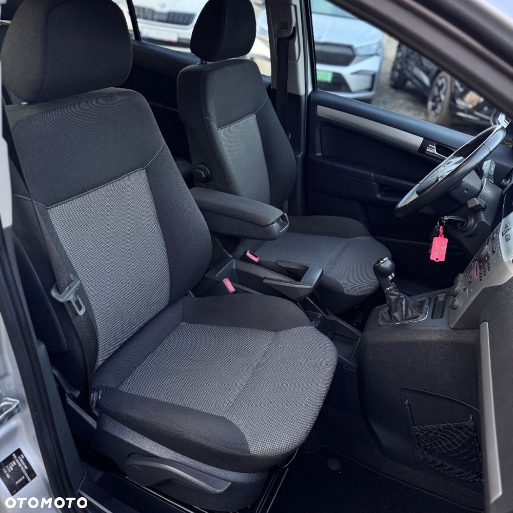 Opel Zafira - 30