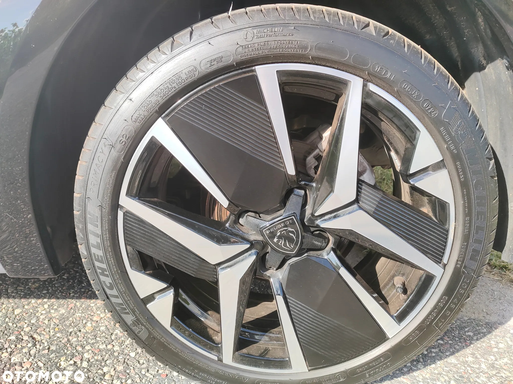 Peugeot 208 1.2 mHEV GT - 10