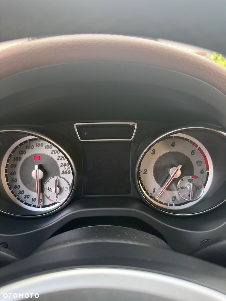 Mercedes-Benz CLA 200 d 7G-DCT - 18