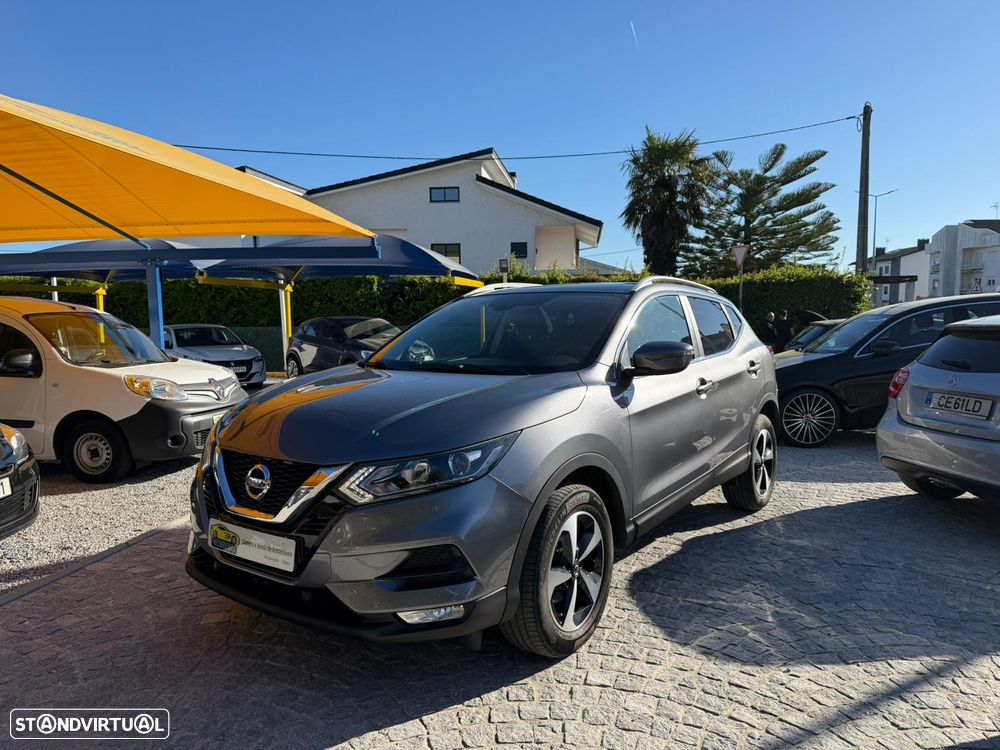 Nissan Qashqai 1.5 dCi N-Connecta Business - 1